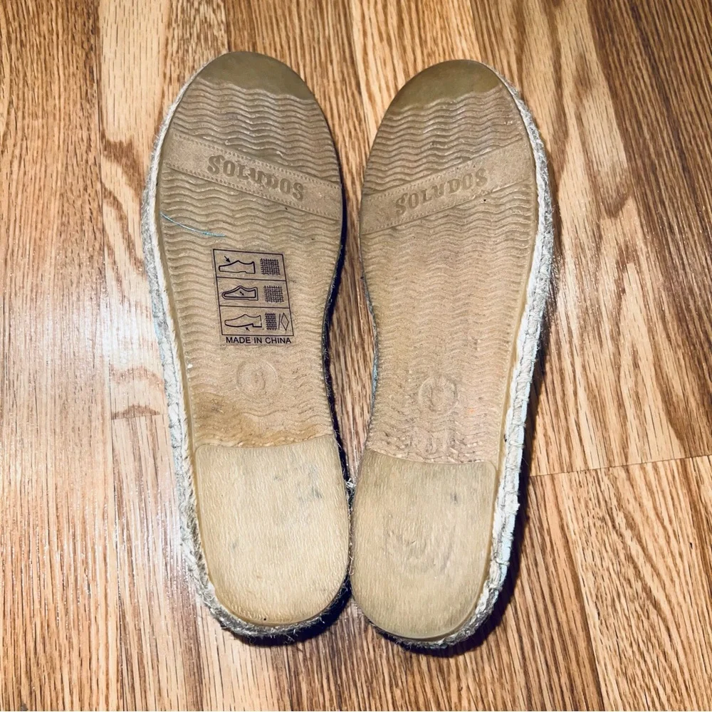 Soludos‎ Chambray Blue Colorful Parrots Espadrilles size 6